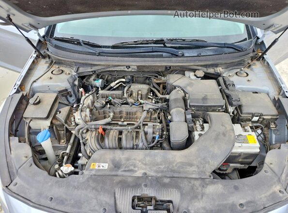 5NPE34AF9HH438764 2017 HYUNDAI SONATA Серебряный Вид задней части салона