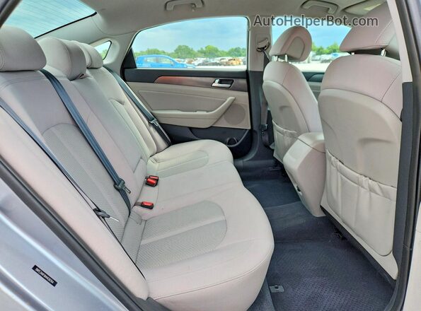 5NPE34AF9HH438764 2017 HYUNDAI SONATA Серебряный Вид задних сидений