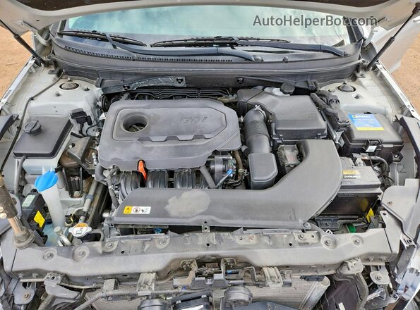 5NPE34AF9HH454429 2017 HYUNDAI SONATA Silver Vista interior trasera