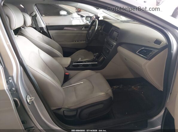5NPE34AF9HH537343 2017 HYUNDAI SONATA Silver Սալոնի դիմացի տեսք