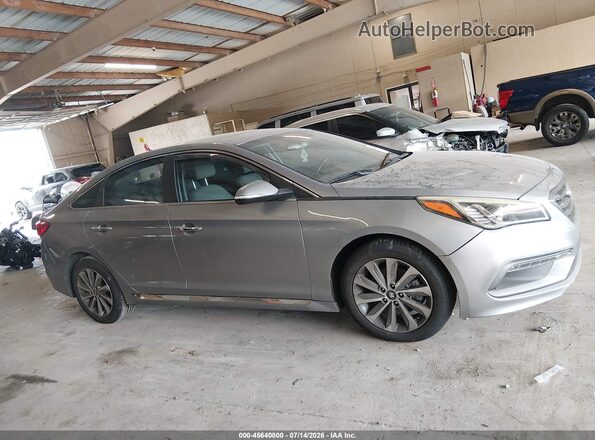 5NPE34AF9HH537343 2017 HYUNDAI SONATA Silver Սարքավորումների վահանակի տեսք