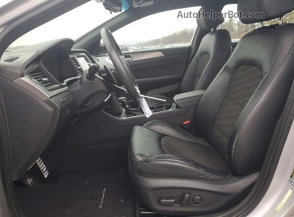 5NPE34AF9JH723776 2018 HYUNDAI SONATA Silver Front interior view