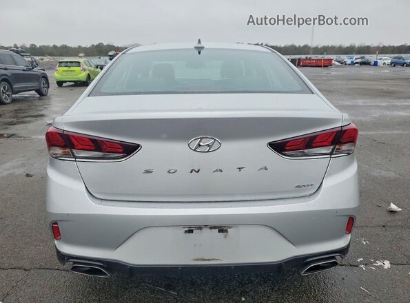 5NPE34AF9JH723776 2018 HYUNDAI SONATA Silver Rear view