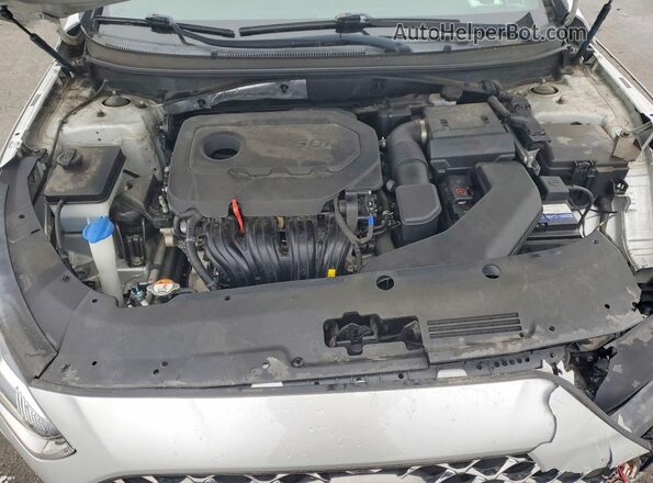 5NPE34AF9JH723776 2018 HYUNDAI SONATA Silver Rear interior view