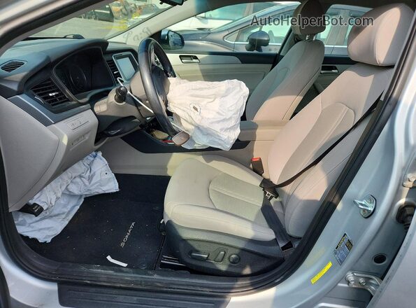 5NPE34AF9KH804715 2019 HYUNDAI SONATA Silver Widok wnętrza z przodu