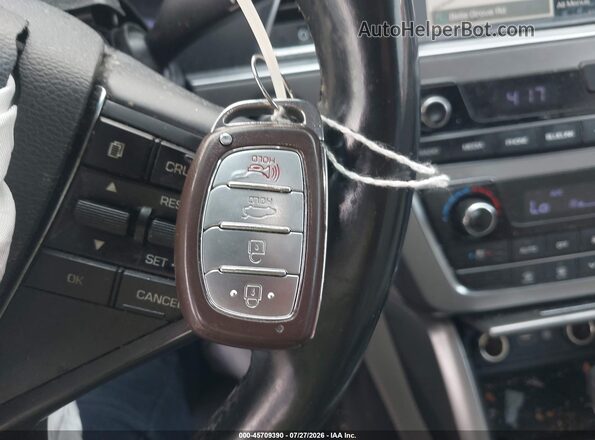 5NPE34AFXHH587894 2017 HYUNDAI SONATA Silver Вид панелі приладів
