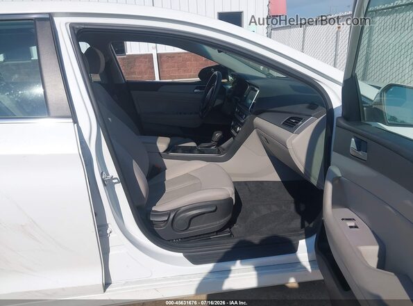 5NPE34AFXJH636033 2018 HYUNDAI SONATA White Սալոնի դիմացի տեսք