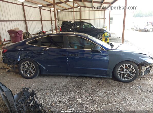 5NPEF4JA2MH102587 2021 HYUNDAI SONATA Blue Rear interior view