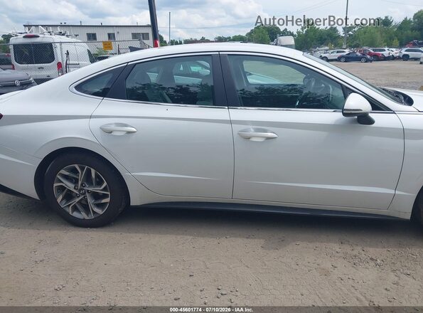 5NPEF4JA5LH002742 2020 HYUNDAI SONATA Белый Вид задней части салона
