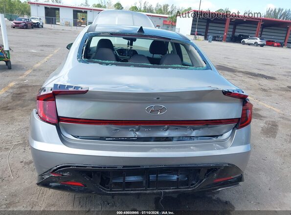 5NPEF4JA8MH109172 2021 HYUNDAI SONATA Серебряный Вид спереди
