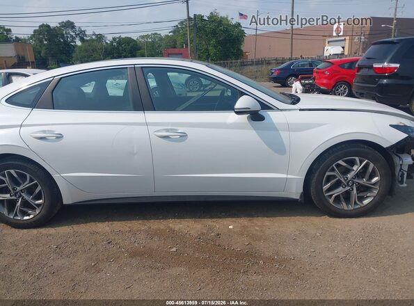 5NPEF4JAXMH078913 2021 HYUNDAI SONATA White Вид задньої частини салону