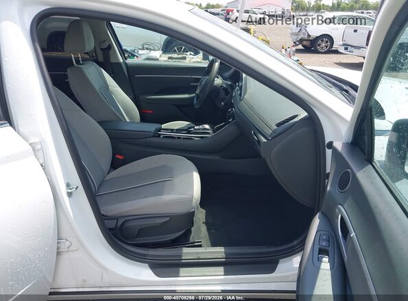 5NPEG4JA0MH122530 2021 HYUNDAI SONATA White Widok wnętrza z przodu