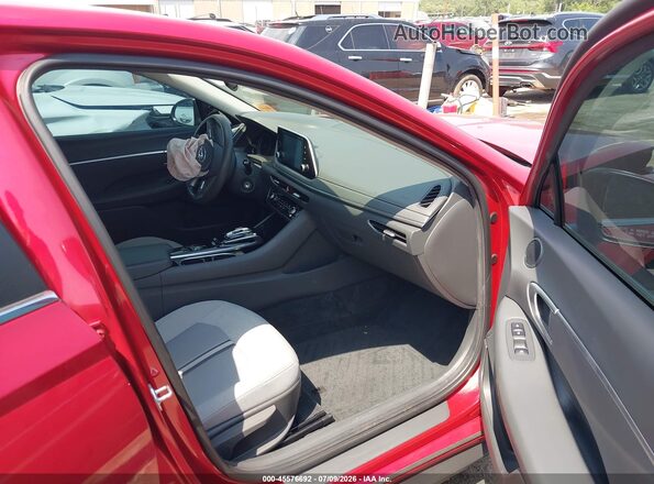 5NPEG4JA0NH142567 2022 HYUNDAI SONATA Red Vista interior delantera