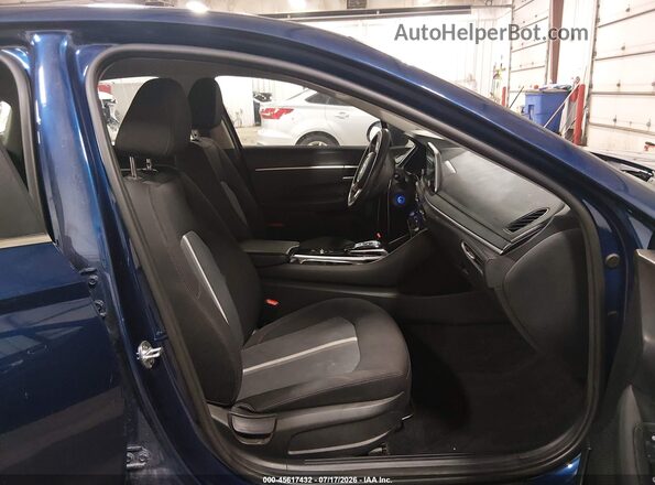 5NPEG4JA8LH047154 2020 HYUNDAI SONATA Blue Вид салону спереду