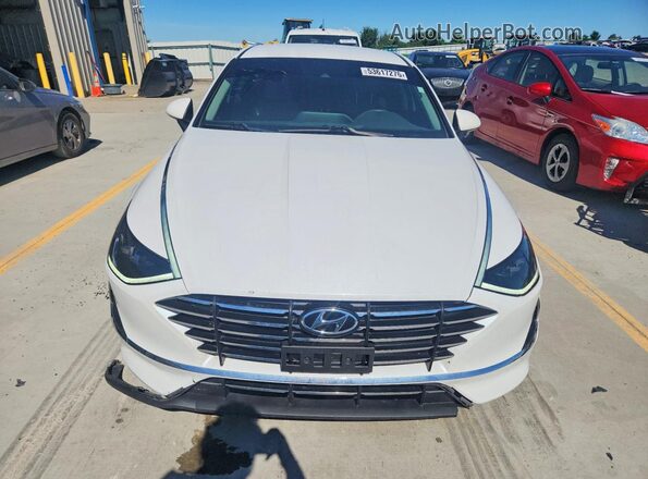 5NPEG4JA8MH077143 2021 HYUNDAI SONATA White Front view