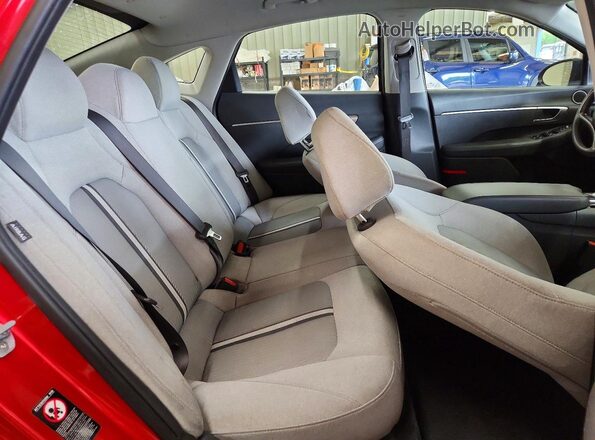 5NPEG4JAXMH065933 2021 HYUNDAI SONATA Red Vista de los asientos traseros