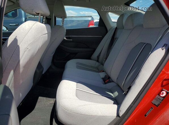 5NPEG4JAXMH117917 2021 HYUNDAI SONATA Red Vista de los asientos traseros