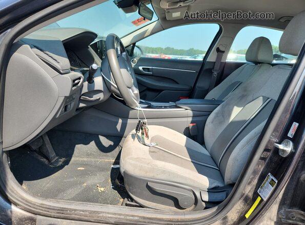 5NPEG4JAXNH134766 2022 HYUNDAI SONATA Gray Front interior view
