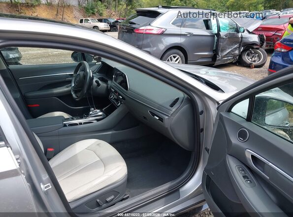 5NPEH4J21LH047101 2020 HYUNDAI SONATA Silver Սալոնի դիմացի տեսք