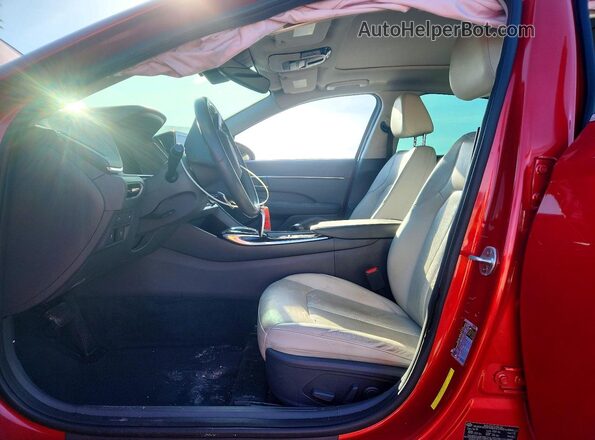 5NPEH4J22LH018030 2020 HYUNDAI SONATA Красный Вид салона спереди