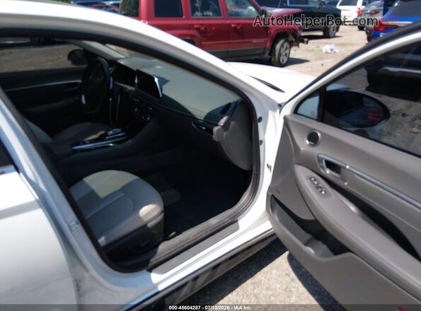 5NPEH4J23LH013001 2020 HYUNDAI SONATA White Widok wnętrza z przodu