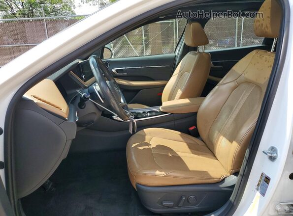5NPEH4J27MH064020 2021 HYUNDAI SONATA White Вид салону спереду