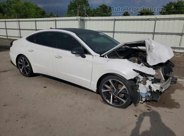 5NPEJ4J23MH132849 2021 HYUNDAI SONATA White Front right