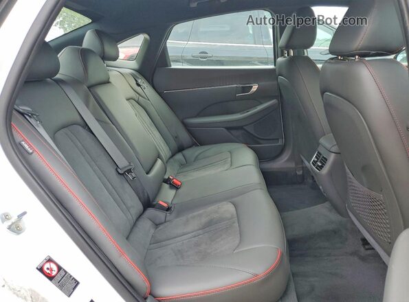5NPEJ4J25LH027423 2020 HYUNDAI SONATA White Rear seats view
