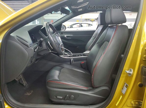 5NPEJ4J25MH064313 2021 HYUNDAI SONATA Yellow Widok wnętrza z przodu