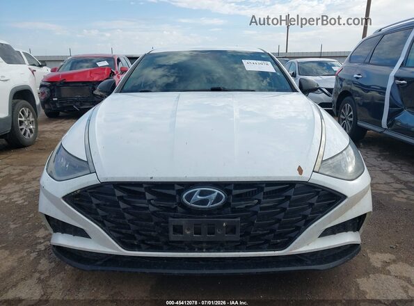 5NPEJ4J27MH109896 2021 HYUNDAI SONATA White ხელსაწყოთა პანელის ხედი