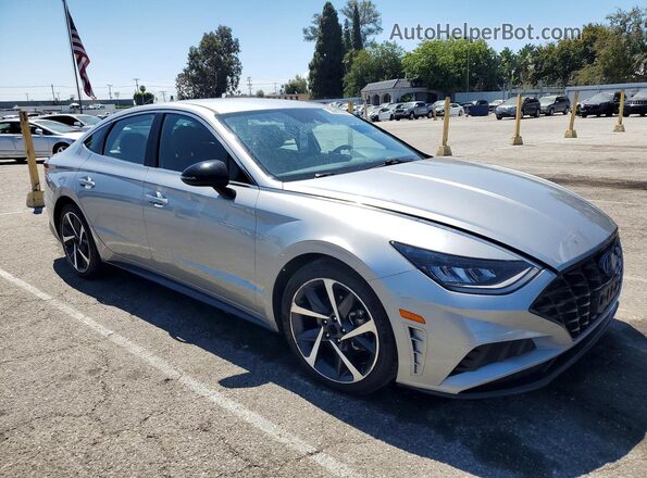 5NPEJ4J28MH065181 2021 HYUNDAI SONATA Silver Front right