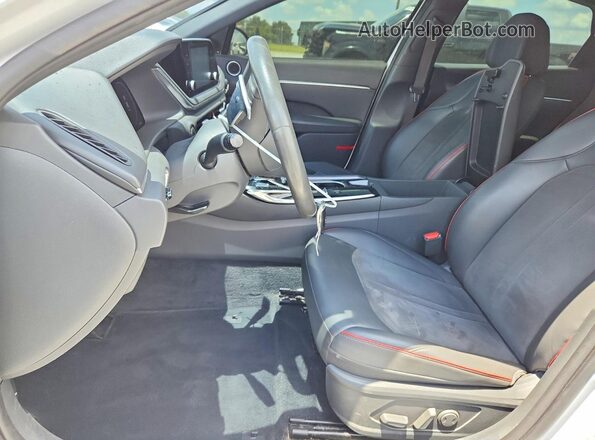 5NPEJ4J2XMH120293 2021 HYUNDAI SONATA Белый Вид салона спереди