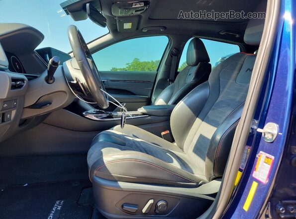 5NPEK4JC0MH127579 2021 HYUNDAI SONATA Blue Front interior view