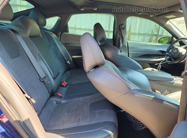 5NPEK4JC0MH127579 2021 HYUNDAI SONATA Blue Rear seats view