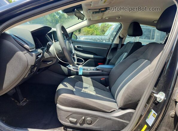 5NPEL4JA2LH057447 2020 HYUNDAI SONATA Черный Вид салона спереди