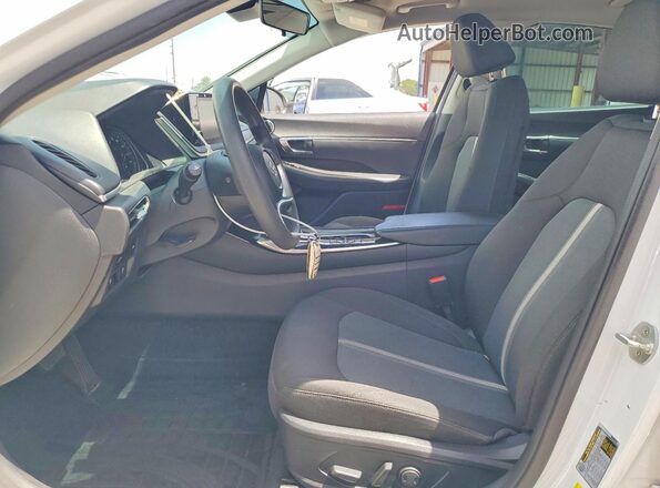 5NPEL4JA2MH083516 2021 HYUNDAI SONATA White წინა სალონის ხედი