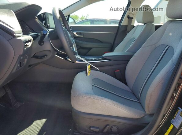5NPEL4JA4LH004572 2020 HYUNDAI SONATA Black Widok wnętrza z przodu