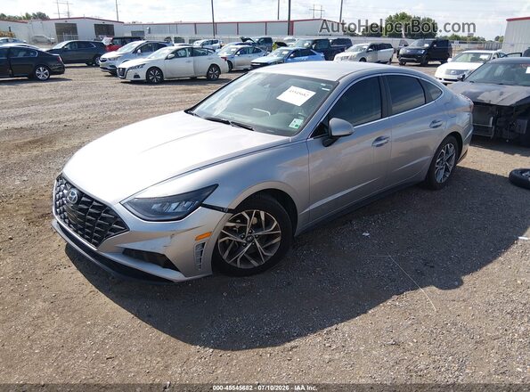 5NPEL4JA9LH010111 2020 HYUNDAI SONATA Silver წინა მარცხენა ხედი სამი მეოთხედიდან