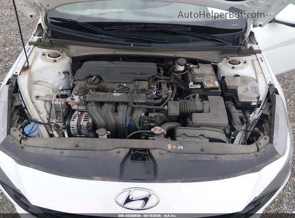 5NPLL4AG1MH048445 2021 HYUNDAI ELANTRA White Widok z tyłu