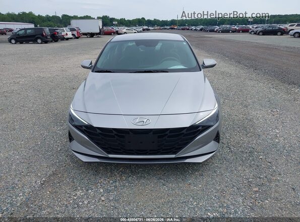 5NPLL4AG2MH046333 2021 HYUNDAI ELANTRA Серебряный Вид задней части салона