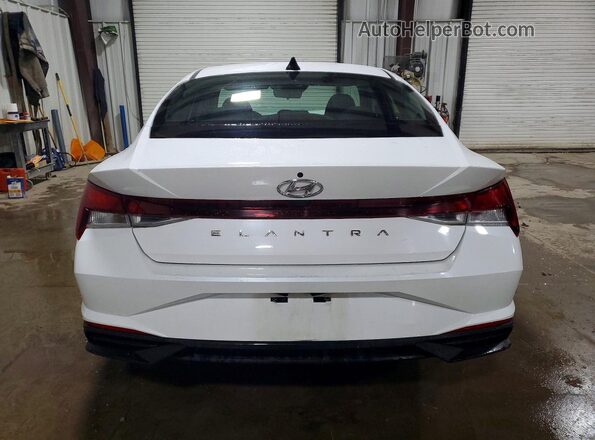 5NPLL4AG3MH042145 2021 HYUNDAI ELANTRA Белый Вид сзади