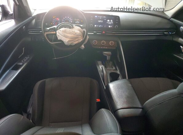 5NPLL4AG3MH042145 2021 HYUNDAI ELANTRA Белый Вид панели приборов