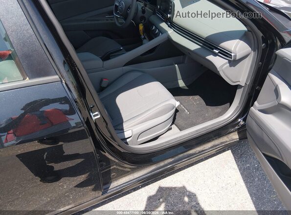 5NPLL4AG3MH049807 2021 HYUNDAI ELANTRA Black Widok wnętrza z przodu