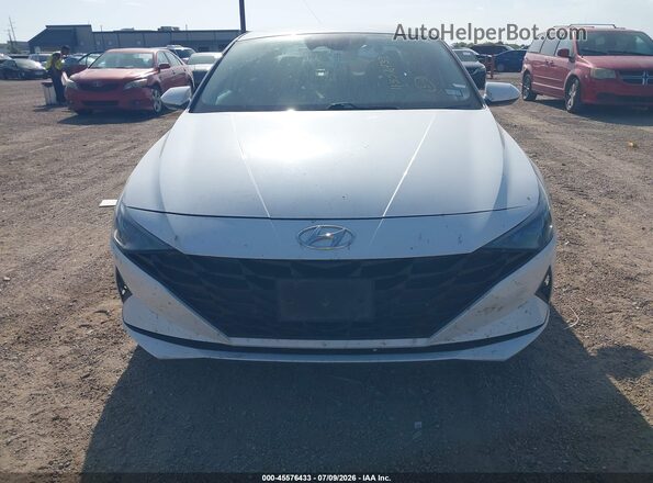 5NPLL4AG3NH059075 2022 HYUNDAI ELANTRA White უკანა სალონის ხედი