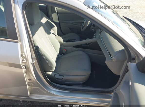 5NPLL4AG4MH042543 2021 HYUNDAI ELANTRA Silver Vista interior delantera