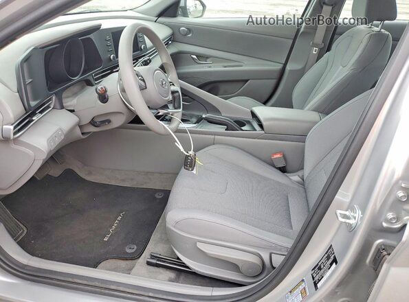 5NPLL4AG5MH014430 2021 HYUNDAI ELANTRA Серебряный Вид салона спереди