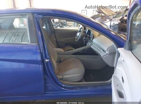 5NPLL4AG5MH044186 2021 HYUNDAI ELANTRA Blue Вид салону спереду