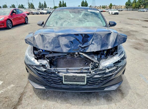 5NPLL4AG6MH014503 2021 HYUNDAI ELANTRA Black Widok z przodu