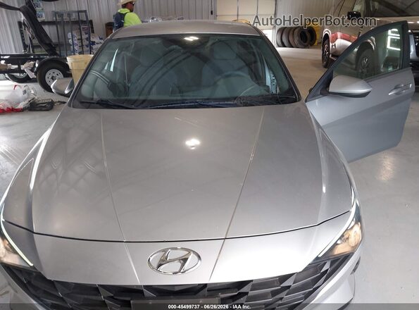 5NPLL4AG6MH042088 2021 HYUNDAI ELANTRA Gray Widok z przodu