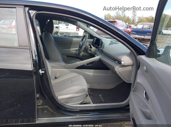 5NPLL4AG6MH047825 2021 HYUNDAI ELANTRA Черный Вид салона спереди
